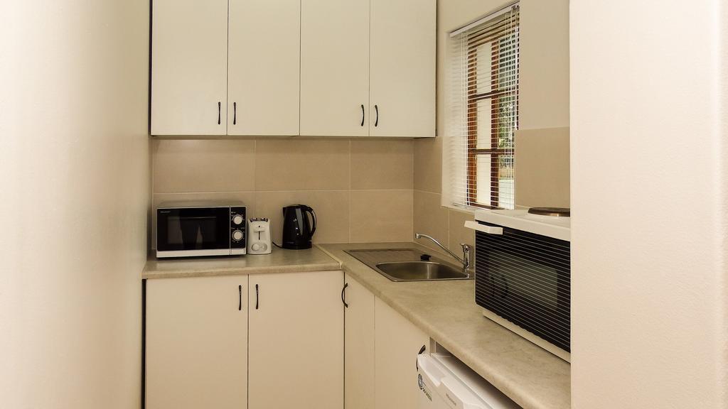 39 On Nile Guest House بورت اليزابيث الغرفة الصورة