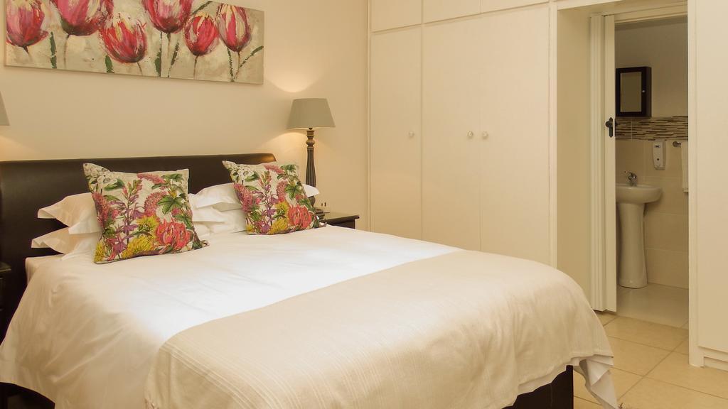 39 On Nile Guest House بورت اليزابيث الغرفة الصورة